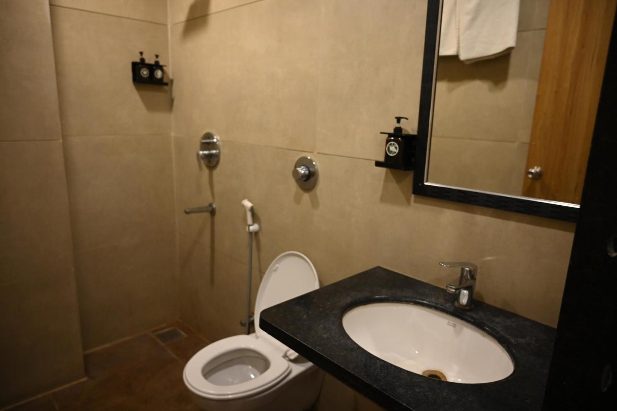 Sheer Bliss Hotel Udaipur Ngoại thất bức ảnh